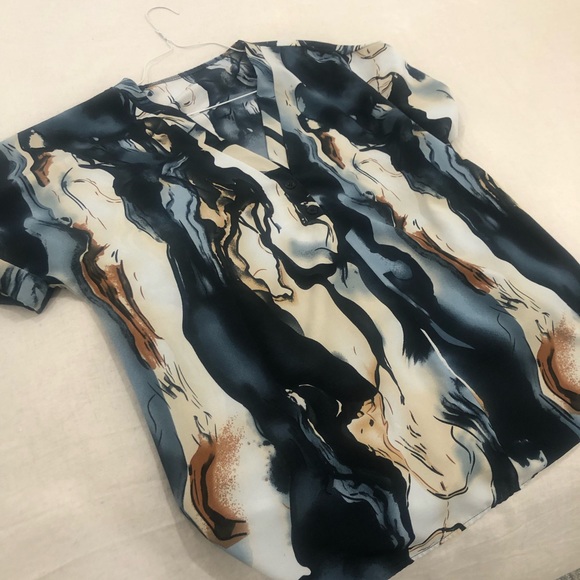 Shein top - Picture 2 of 4